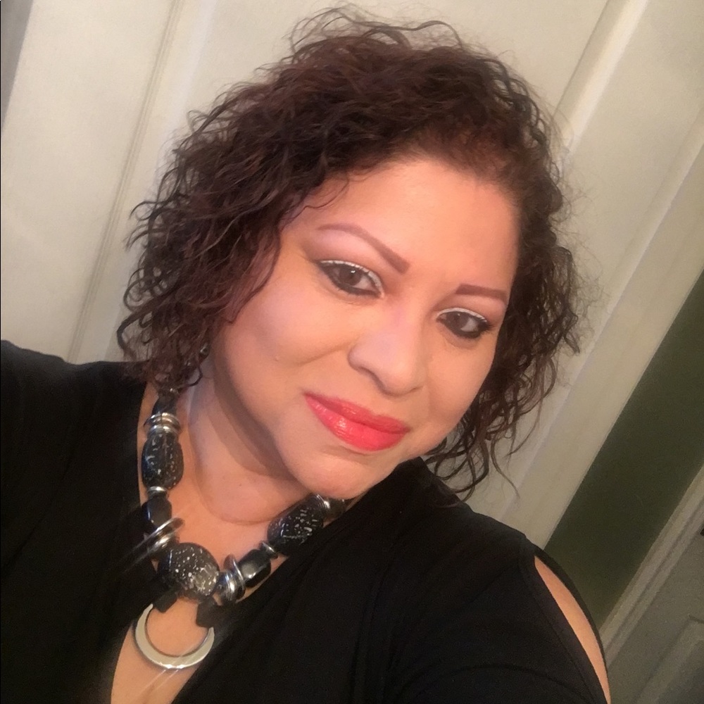 Meet your Posher, Diana